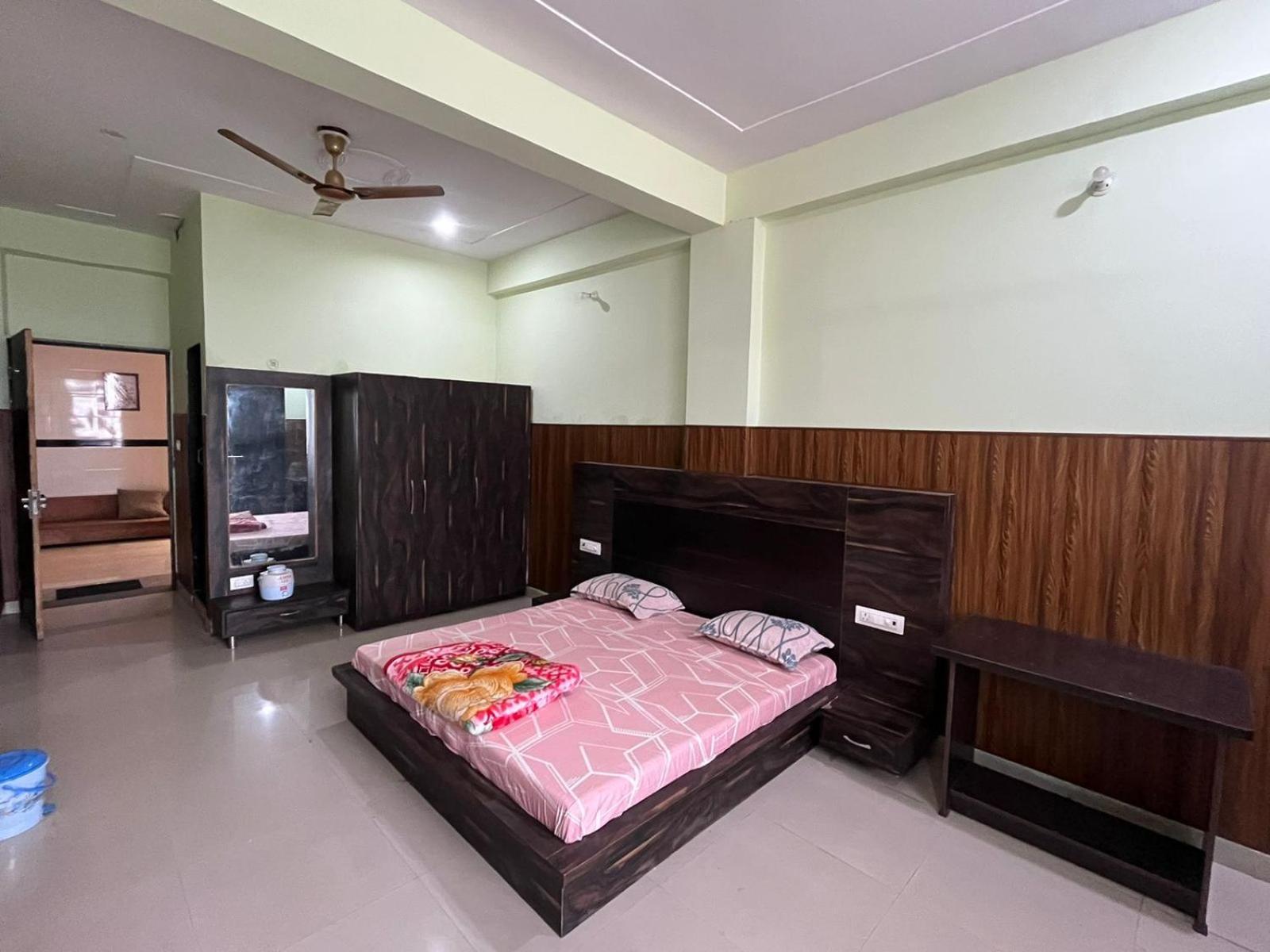 Shri Ji Baba Ki Haveli 호텔 Govardhan 외부 사진